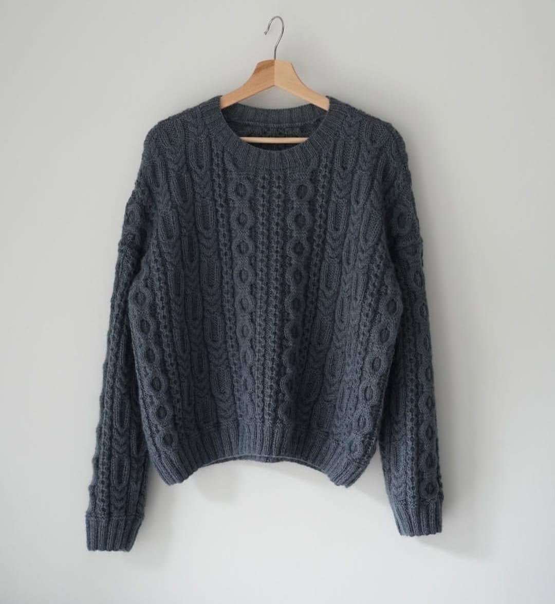 Chunky cable-knit pullover